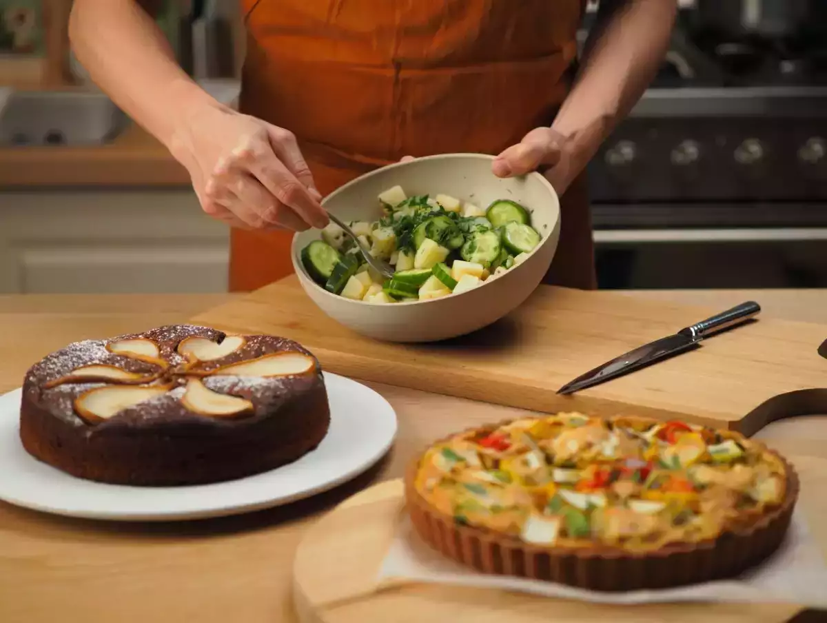 Menu du jour, 18 mai : une salade fraîche, une quiche légère et un cake gourmand