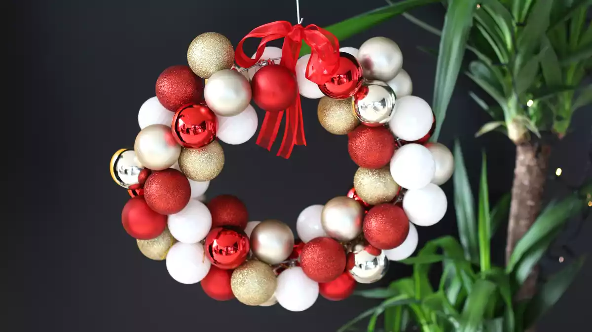 Tuto déco: réalisez votre couronne de Noël vous-même!