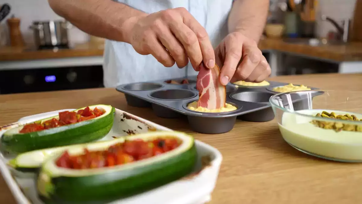 Menu sans gluten, 8 juin : muffins de bacon, courgettes farcies et panna cotta à la pistache