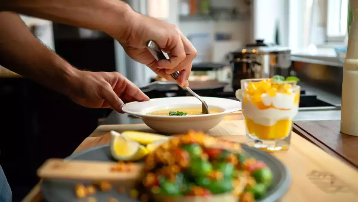 Menu sans gluten, 24 juin : soupe froide, plat de poisson épicé et une glace à la mangue