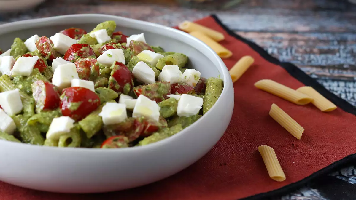 6 recettes de salades de pâtes qui ont toutes un point commun : il n'en reste jamais une miette !