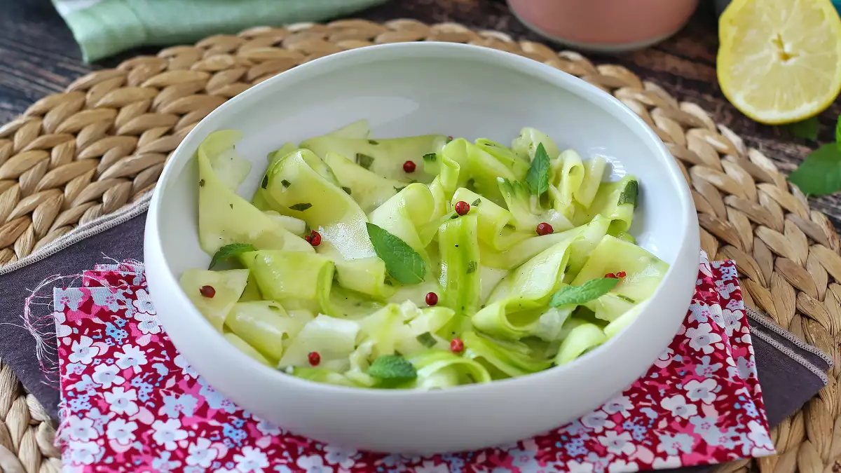 Courgettes marinées : la recette fraîche et sans cuisson parfaite pour l’été
