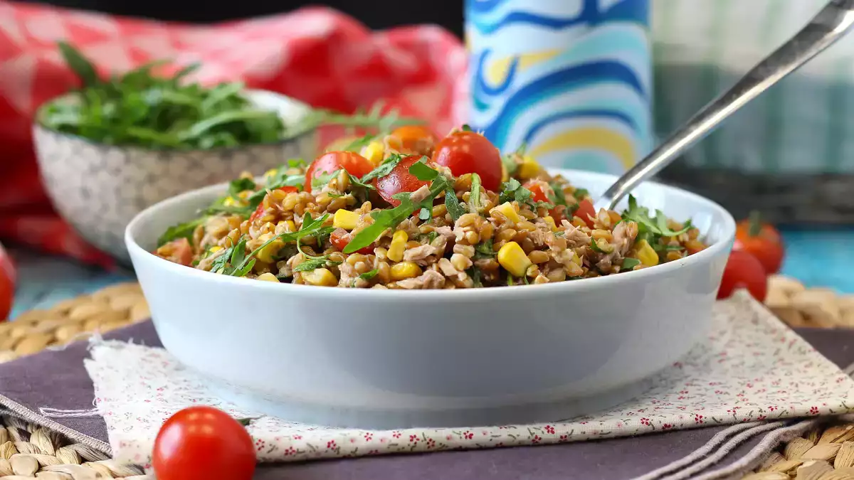 Ces 13 salades prouvent qu'un repas d'été peut être à la fois frais, gourmand et vraiment rassasiant