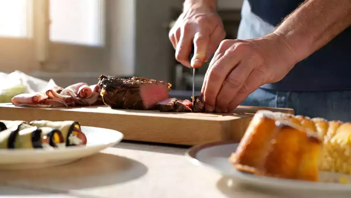 Menu du jour, 8 juillet : roulés d'aubergines, boeuf braisé et baba au rhum