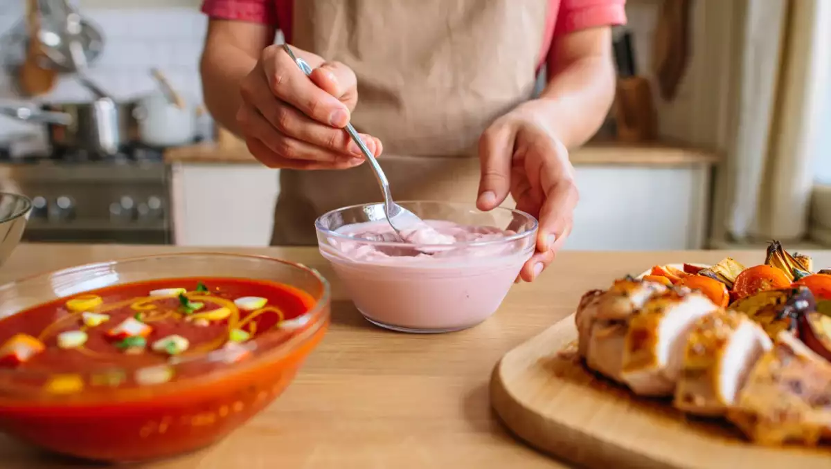 Menu sans gluten, 14 juillet : fraîcheur estivale avec gaspacho, poulet miel et moutarde, et nice cream fruitée