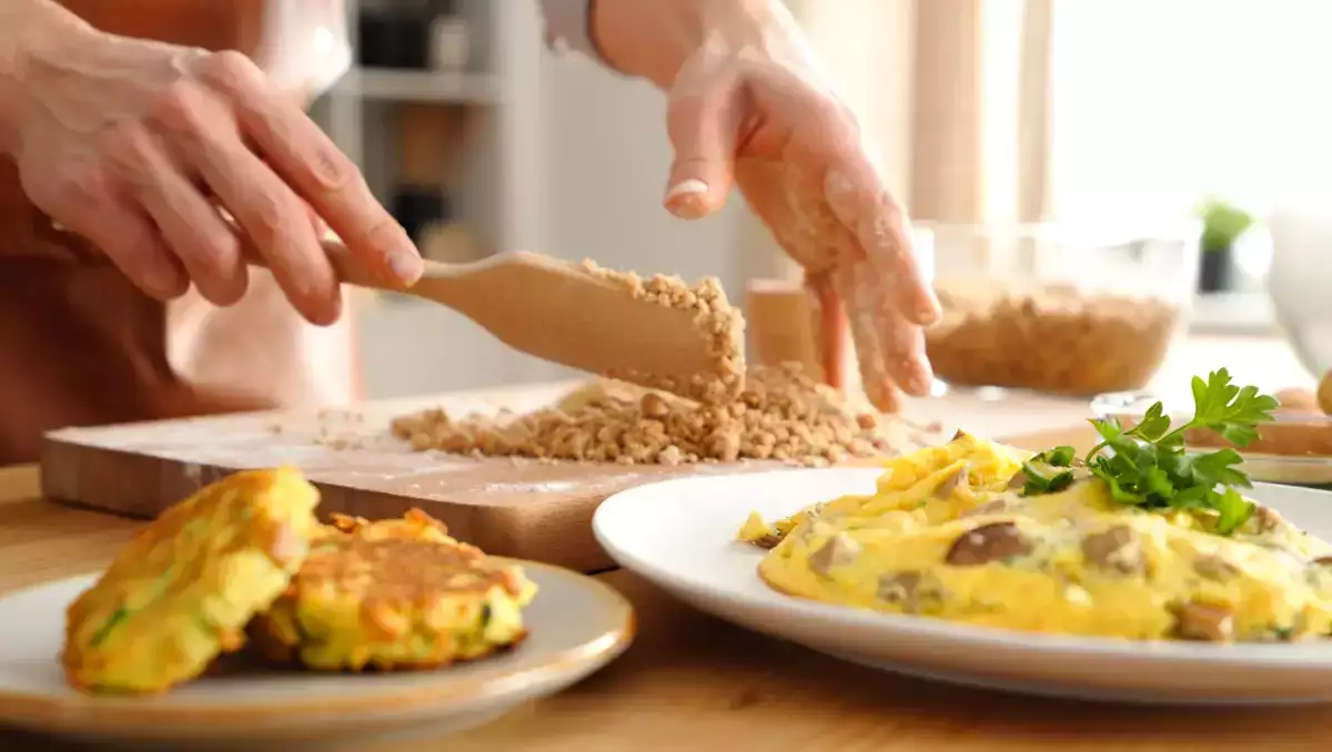 Menu végétarien, 19 juillet : croquettes de courgettes, omelette savoureuse et crumble aux abricots