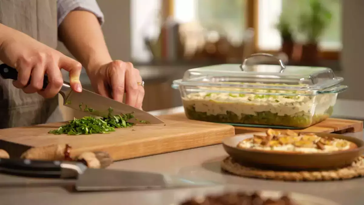 Menu végétarien, 1 juillet : fraîcheur estivale avec salade, terrine verte et cake à la banane