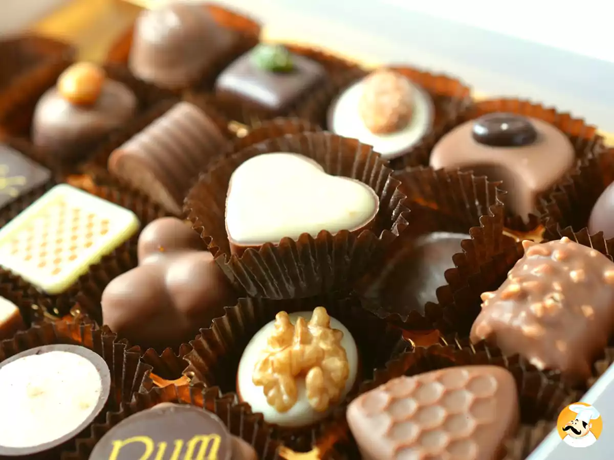 Pensez à glisser des chocolats et biscuits de Noël sous le sapin !