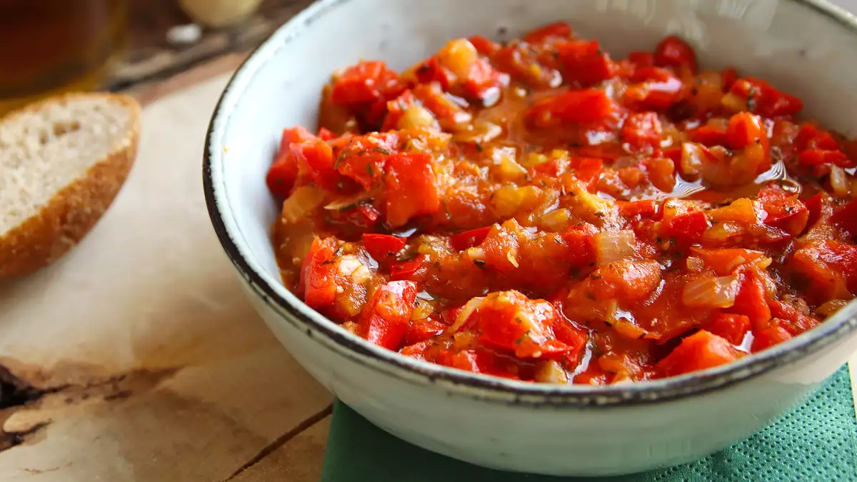Sauce tomates et poivrons à congeler: la recette d’été qui sauvera vos pâtes en hiver !