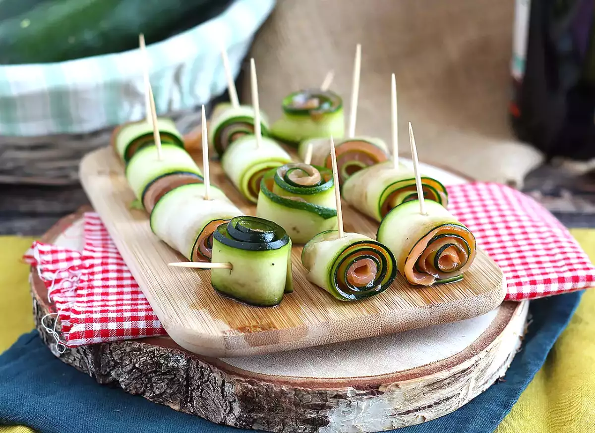 Trop de courgettes ? Cette recette roulée se mange froide et change vraiment du gratin
