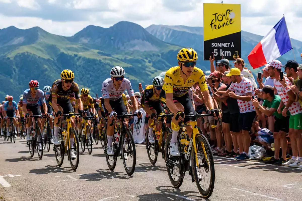 Que mangent réellement les cyclistes du Tour de France pendant une étape ?