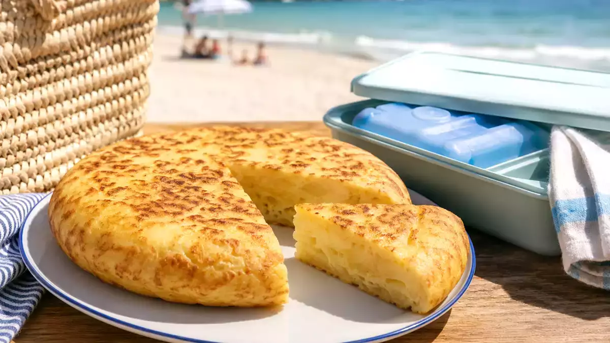 Peut-on emporter une omelette aux pommes de terre à la plage ? Oui, mais pas n’importe comment