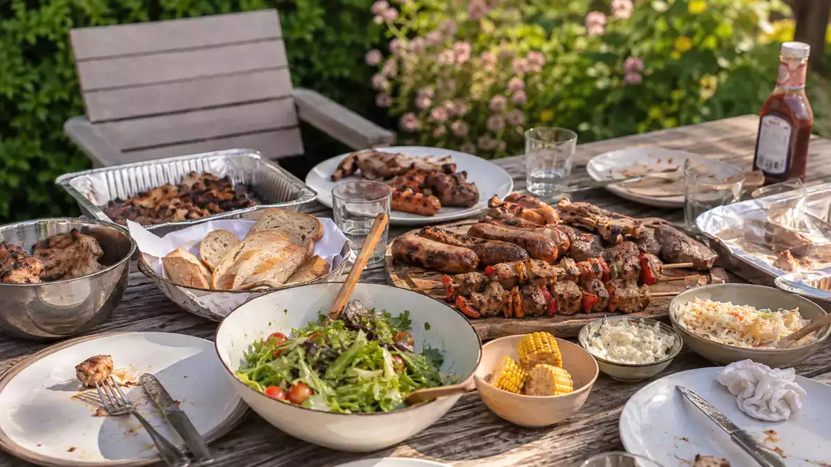 Après un barbecue, ne laissez jamais les restes sur la table au-delà de cette durée...