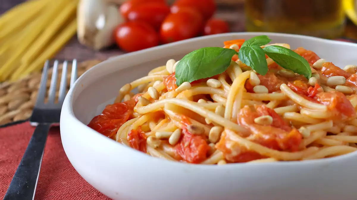 Avant que la saison ne file, préparez ces pâtes aux tomates bien mûres