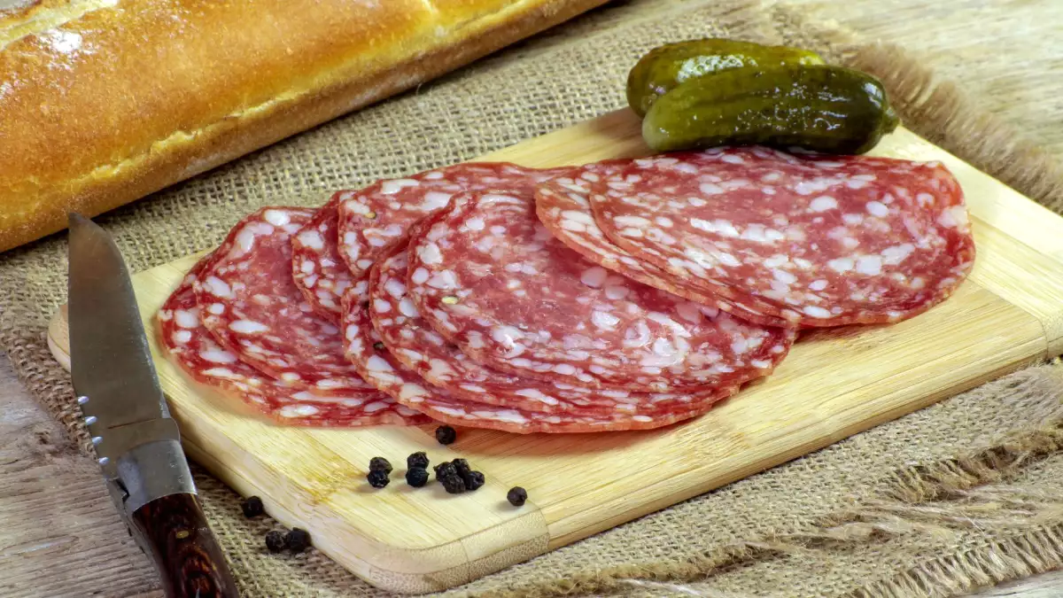 Vous avez ce saucisson Monique Ranou chez vous ? Cinq lots ne doivent pas être consommés