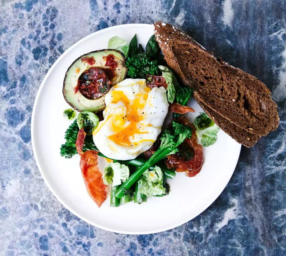Petit-déjeuner avant un Hyrox : que manger et quand le prendre pour maximiser vos performances le jour J