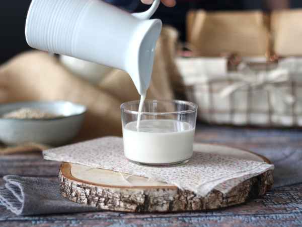 Faire son lait végétal maison : est-ce vraiment meilleur pour la santé?