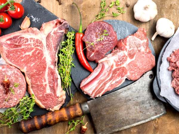 Pourquoi il faut toujours sortir la viande du frigo avant de la cuire (et combien de temps)