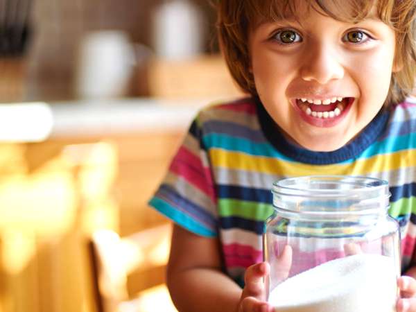 Sucre et enfants hyperactifs : mythe tenace ou réalité ? Ce que dit vraiment la science