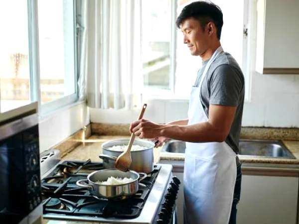 Fini le riz collant : la méthode comme en Asie sans balance ni règle