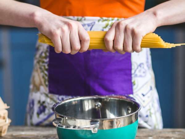 12 erreurs qu’on fait tous avec les pâtes (et qui feraient pleurer un Italien)