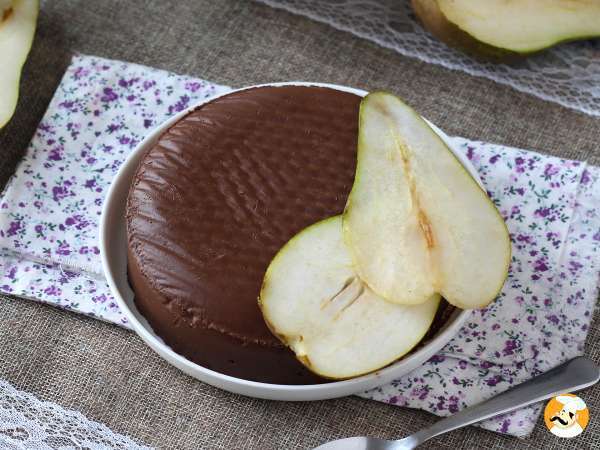 Vous avez des poires bien mûres ? Voici 8 recettes irrésistibles pour les sublimer !