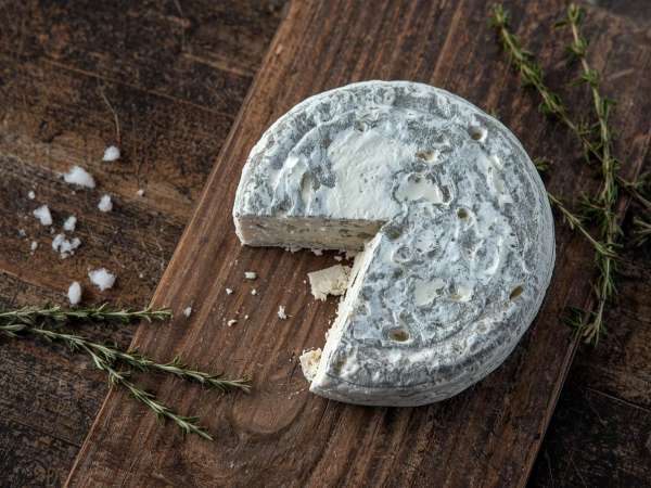 Rappel produit : ce fromage de chèvre AOP contaminé par E. coli retiré du marché !