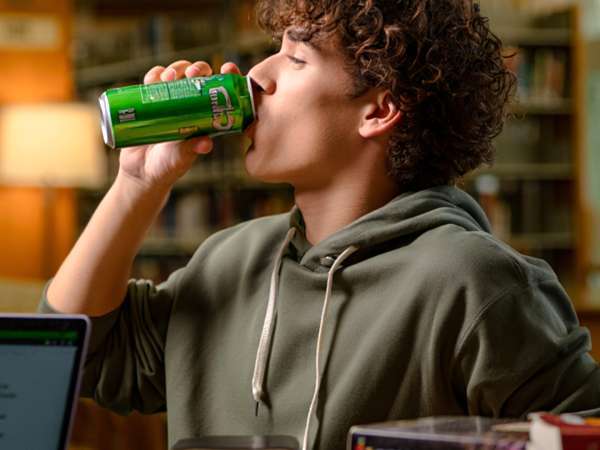 Vous buvez des boissons énergisantes ? Voici ce que la taurine fait vraiment à votre corps