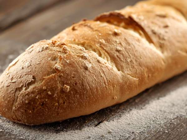 Fini le pain sec : les méthodes toutes simples pour redonner vie à une baguette rassise