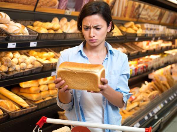 Derrière l’étiquette “sans gluten” : les 7 pains que les nutritionnistes déconseillent (vraiment) d’acheter