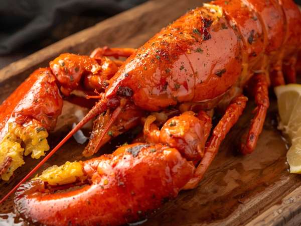 Cuisson parfaite du homard pour Noël : nos astuces incontournables