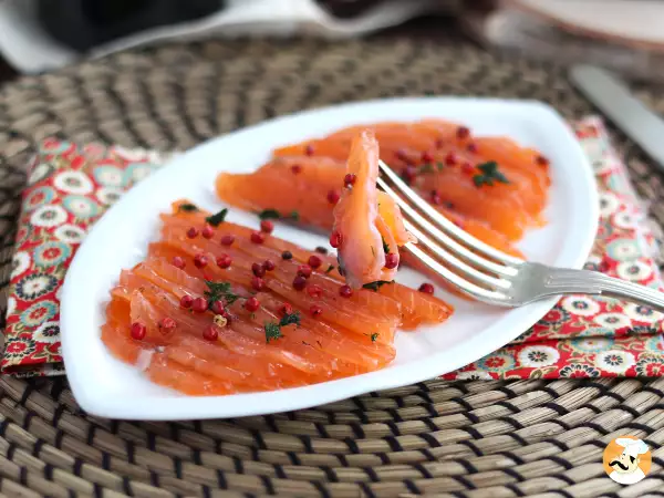 Comment préparer un saumon gravlax parfait pour Noël ?