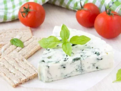 Les fromages bleus: Roquefort, Gorgonzola, Bleu d'Auvergne