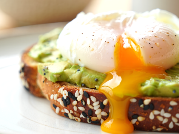 La technique toute simple pour réussir des œufs pochés parfaits