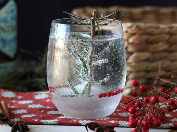 Un cocktail “Sapin Enneigé” pour Noël : la boisson qui fait entrer l’hiver dans le verre