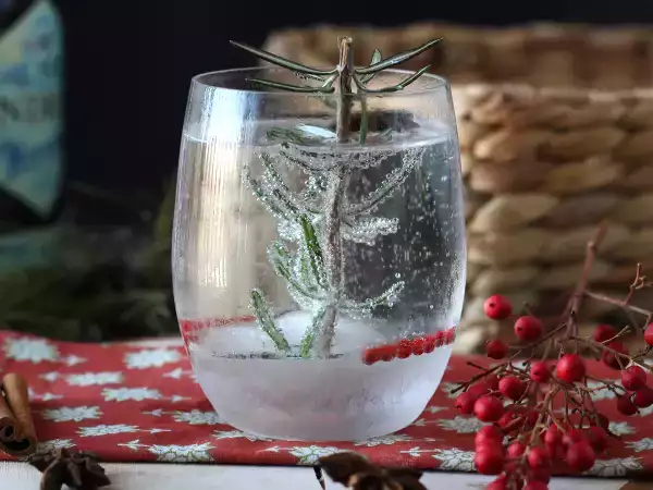 Un cocktail “Sapin Enneigé” pour Noël : la boisson qui fait entrer l’hiver dans le verre