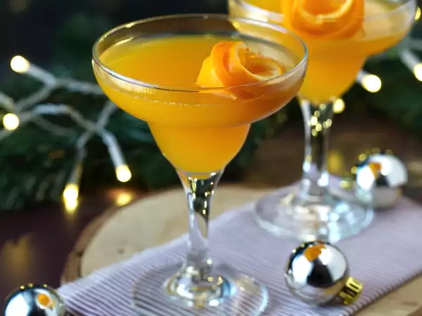 7 cocktails festifs à base de vin mousseux qui feront sensation à Noël et au réveillon du Nouvel An
