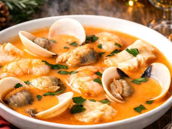 Soupe de fruits de mer : deux styles (claire ou façon bisque) et les clés pour la réussir à coup sûr