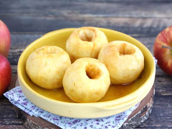 Pomme crue ou pomme cuite ? Ce petit détail peut changer votre satiété, votre glycémie… et même votre humeur