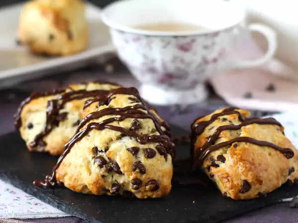 Envie d’un vrai five o’clock tea ? 4 douceurs anglaises à faire à la maison pour voyager sans bouger