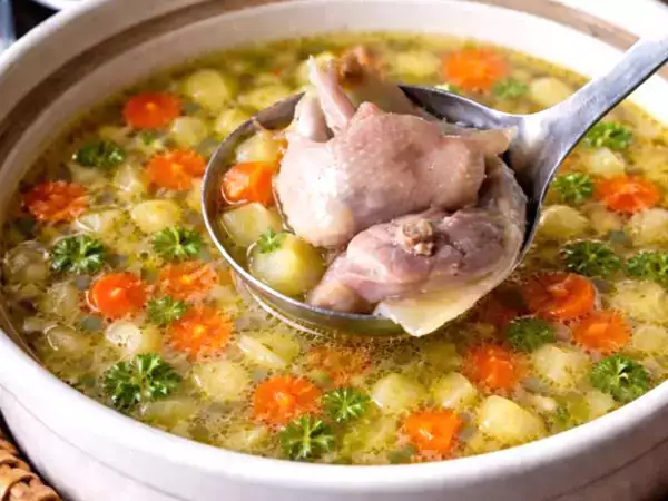 Vous jetez sans le savoir les parties du poulet les plus savoureuses...