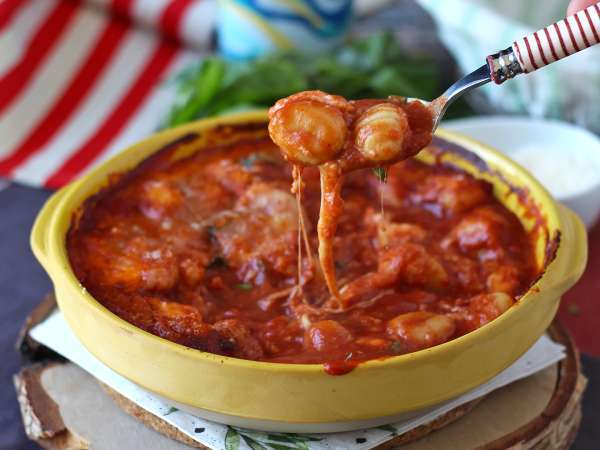 Pas envie de passer la journée en cuisine ? Ces 12 plats au four font tout le travail