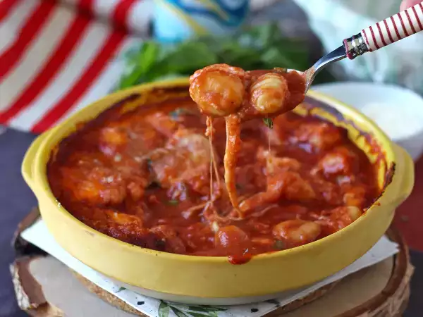 Pas envie de passer la journée en cuisine ? Ces 12 plats au four font tout le travail
