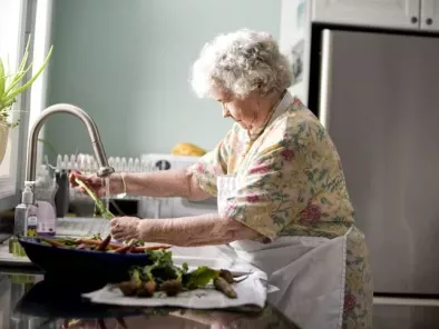 15 astuces de grand-mères indispensables en cuisine