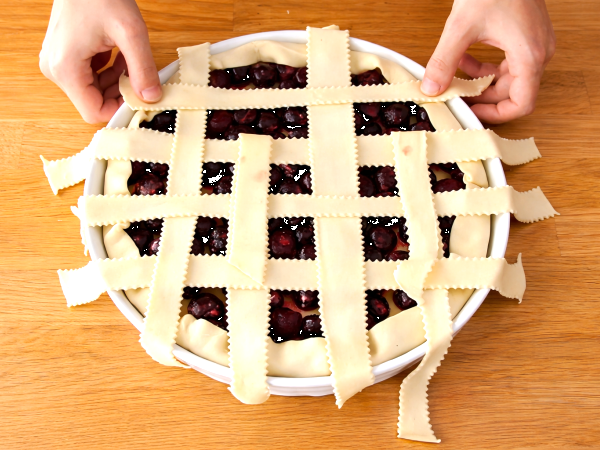 Avec une simple pâte feuilletée, ces 11 pliages changent tout dans vos recettes