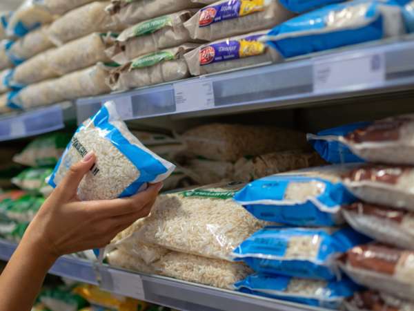 Votre riz colle ou manque de tenue ? Ce détail que vous ne regardez jamais change tout en cuisine