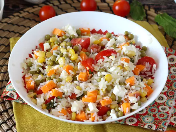 Salades anti-gaspi : comment transformer vos restes en repas gourmands en quelques minutes !