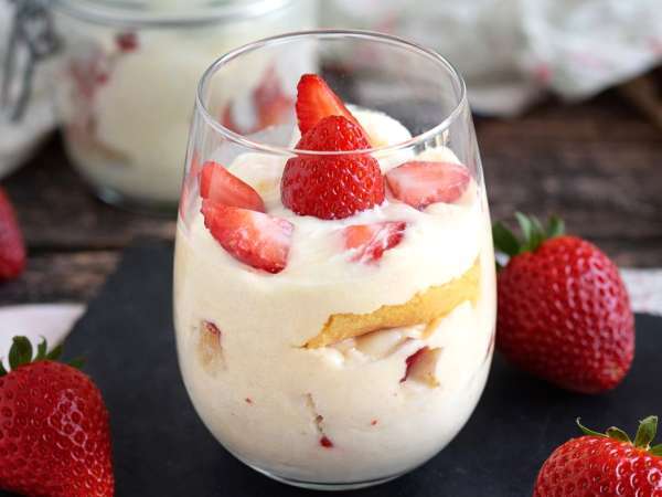Tiramisu aux fraises : la version printanière qui fait fondre tout le monde