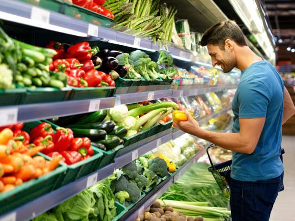 Vous passez à côté de ce légume au printemps… et pourtant il pourrait tout changer dans votre assiette