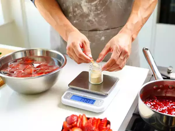 Agar-agar vs gélatine : secrets de conversion pour des desserts inratables